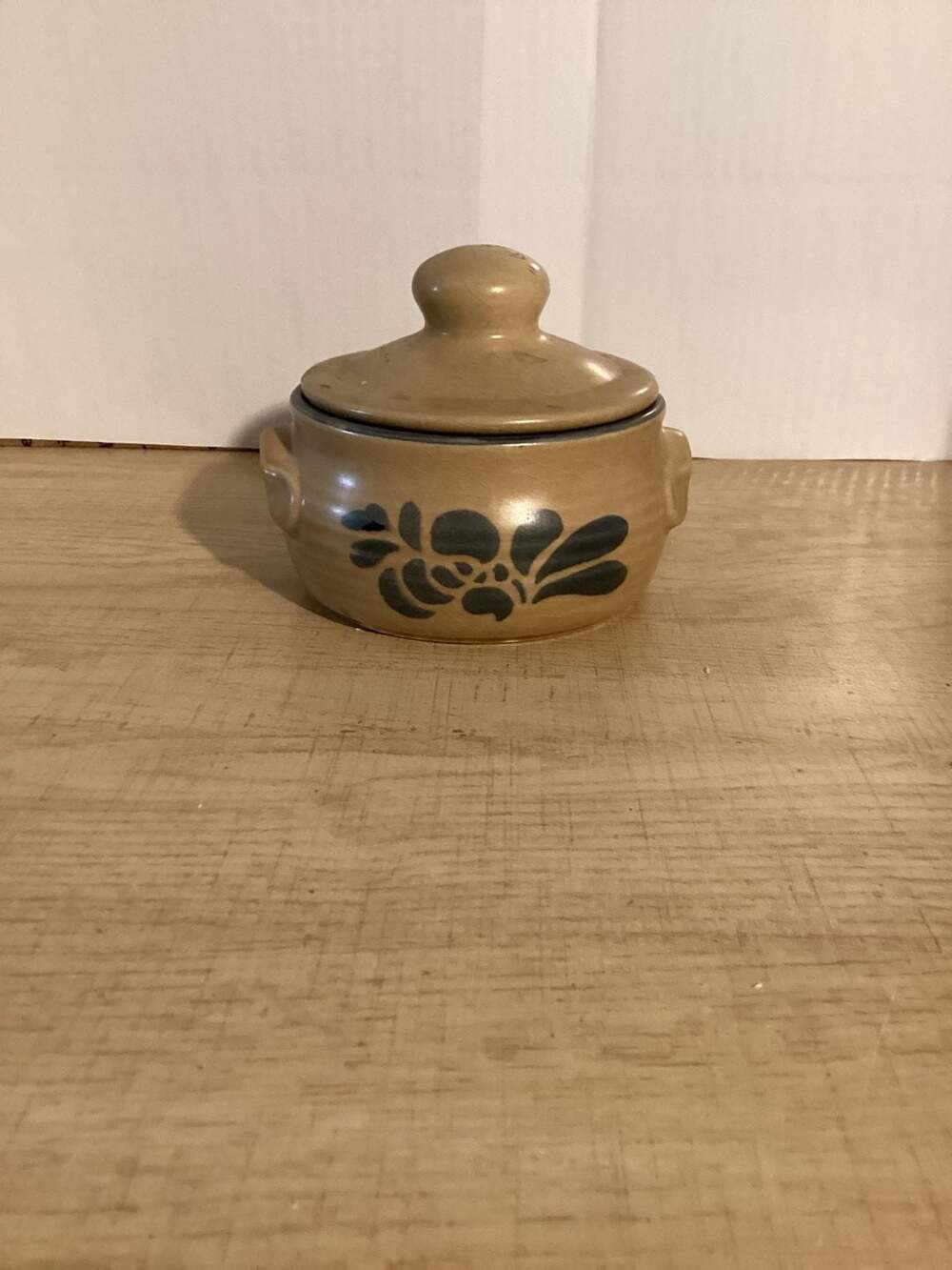 Pfaltzgraff Folk Art Onion Soup 12 oz Individual Covered Crock Pot with Lid 295